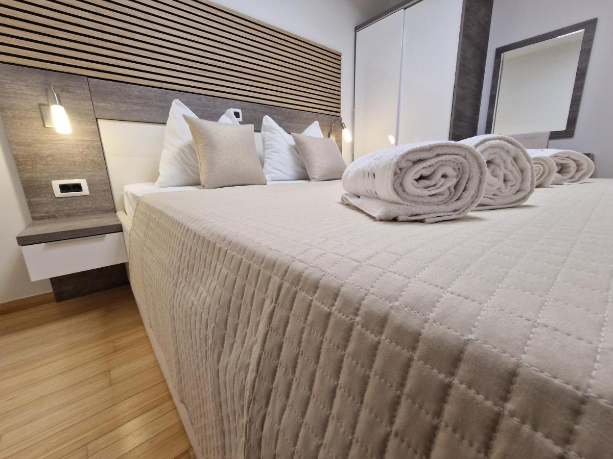 Residence-Apartment-Giuliano-Punta Skala, Petrcane Εξωτερικό φωτογραφία
